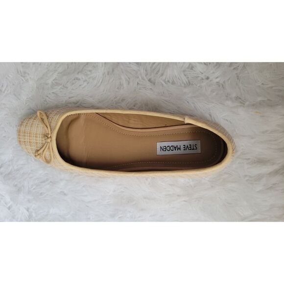 Steve Madden Seemly Ballet Flats Beige Women's Size 9 *Left Shoe* NEW - Picture 2 of 4